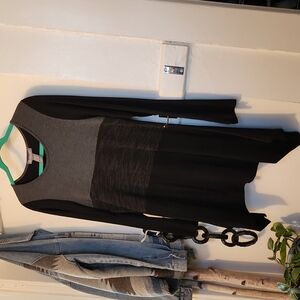 Kate & Mallory-Color Block Tunic Sweater- Size Medium